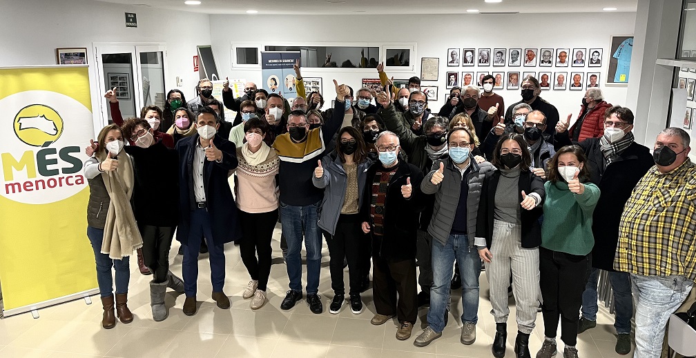 Foto de familia tras la asamblea.