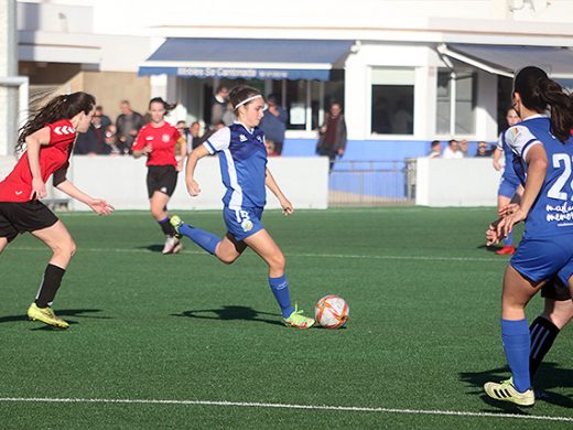 (Fotos) El Sant Gabriel no da opción al Sant Lluís