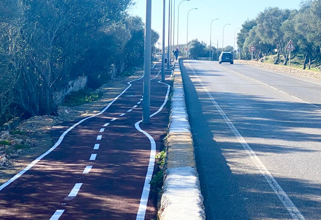 Una curva por poste.