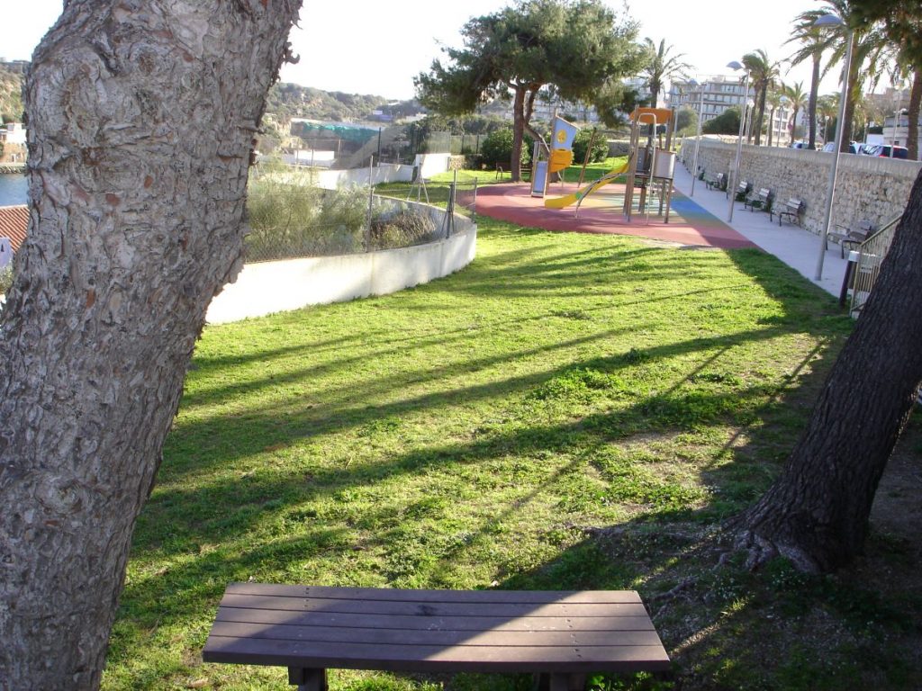 Parque infantil del Paseo Marítimo de Maó (Foto: EA)