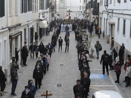 (Fotos y vídeos) La Sang sale en procesión por su 250 aniversario