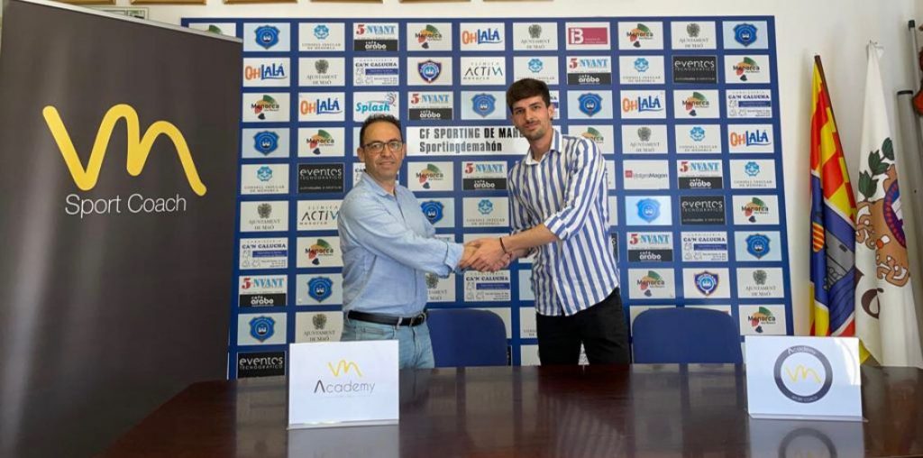 Vicente Martínez y Jordi Pons, tras la firma del acuerdo.