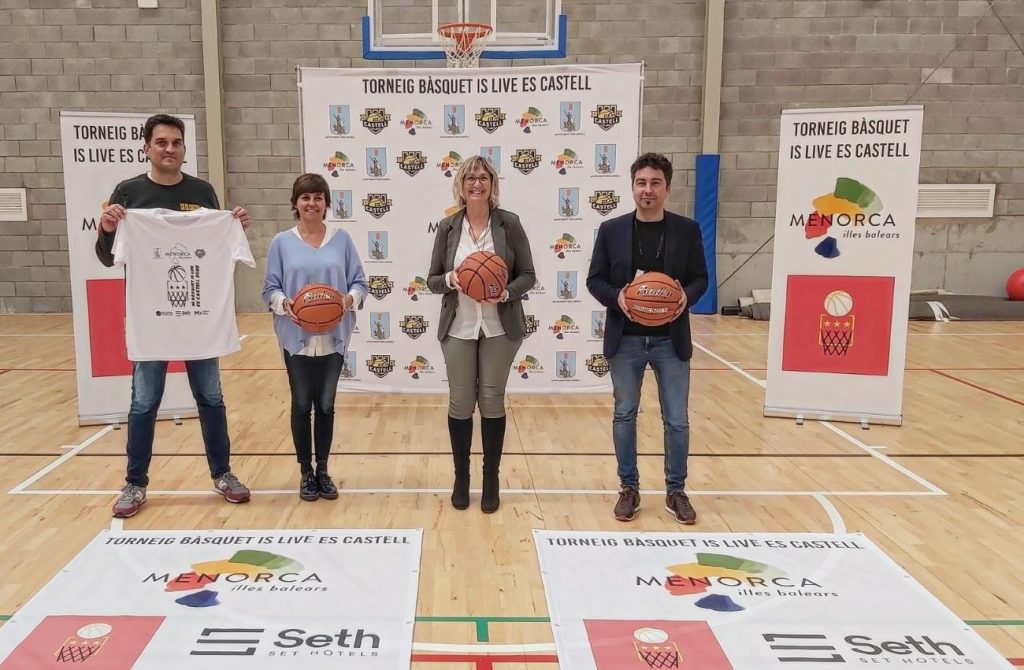 Presentación del Torneo en Es Castell