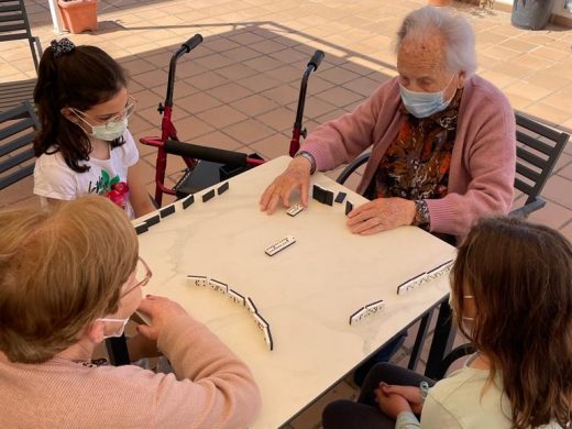 (Fotos) Encuentro intergeneracional en Sant Lluís