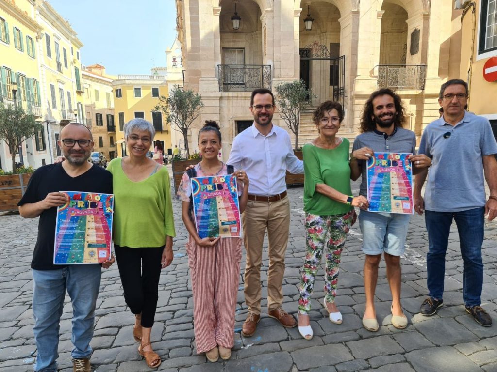 Presentación de las actividades programadas con representantes del Ayuntamiento de Maó y de Diverxia