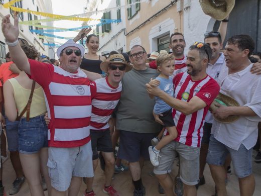 (Fotos y vídeo) Sant Martí ya bota