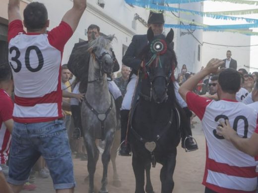 (Fotos y vídeo) Sant Martí ya bota