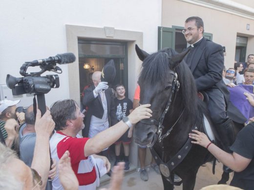 (Fotos y vídeo) Sant Martí ya bota