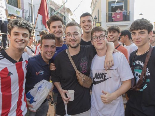 (Fotos y vídeo) Sant Martí ya bota