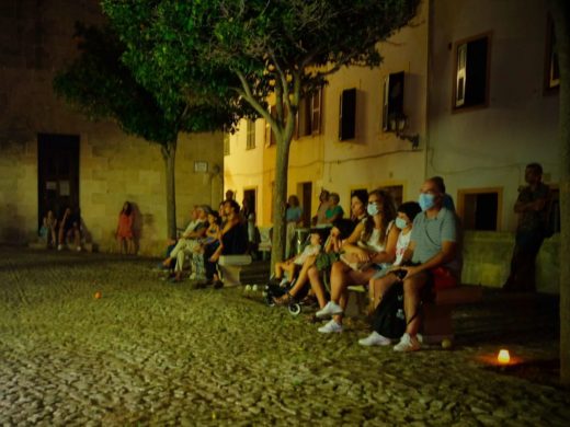 Ambiente a la luz de las velas en Alaior