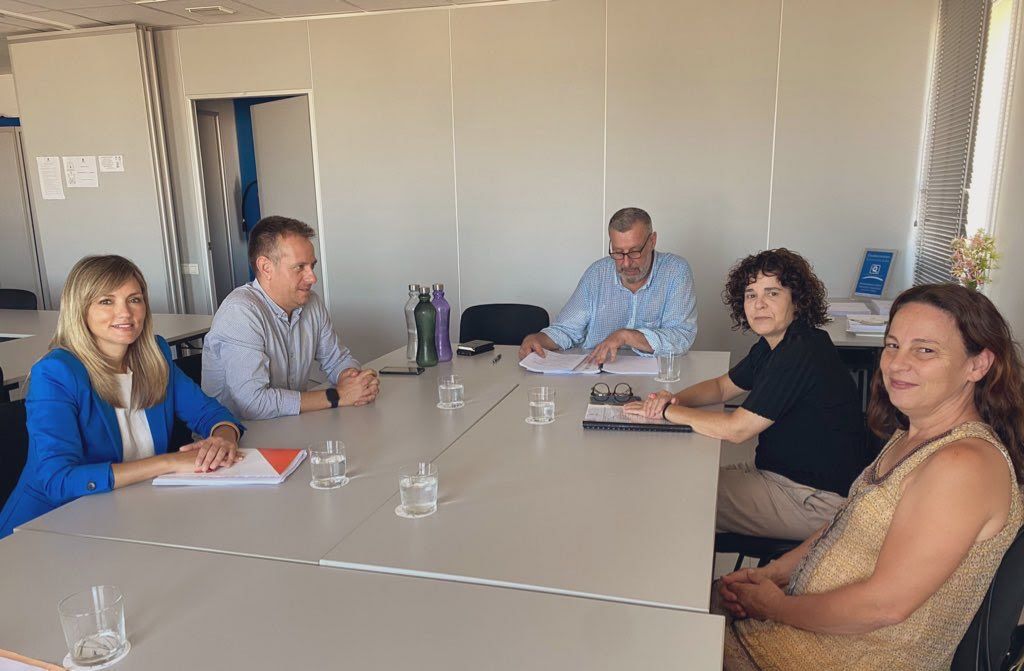 Reunidos con representantes de ASHOME y CAEB (Foto: Ciudadanos Baleares)