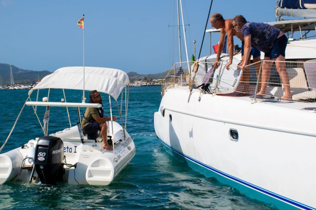 El servicio de vigilancia en el puerto de Fornells