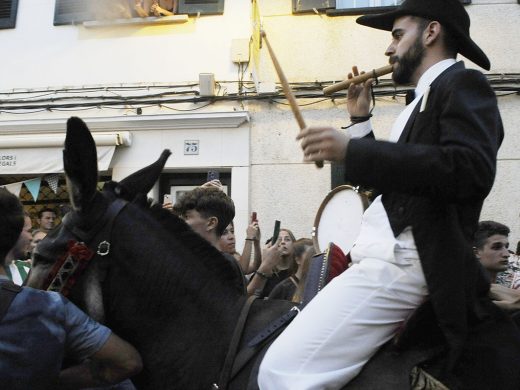 Es Migjorn Gran ya está de fiesta