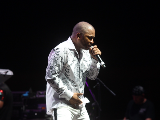 (Fotos y vídeo) Kool & the Gang convierten el Lazareto en una pista de baile