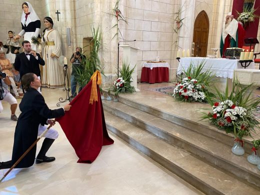 La misa de ‘caixers’ en Sant Climent y la petición para arreglar las vidrieras de la iglesia