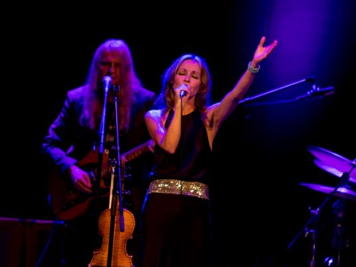 (Fotos) Sharon Corr deja su huella sonora en el Teatro Principal de Maó