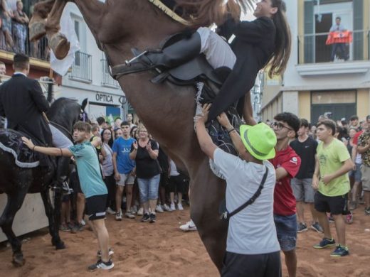 (Vídeo y fotos) La fiesta sigue con Sant Nicolau