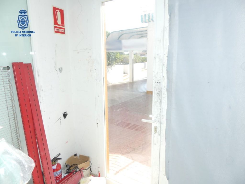 Entraba en los establecimientos rompiendo puertas y ventanas (Foto: Policía Nacional)