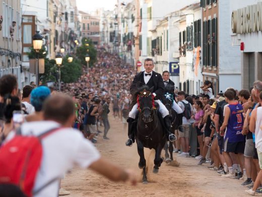 (Fotos) Fin de fiesta en Maó