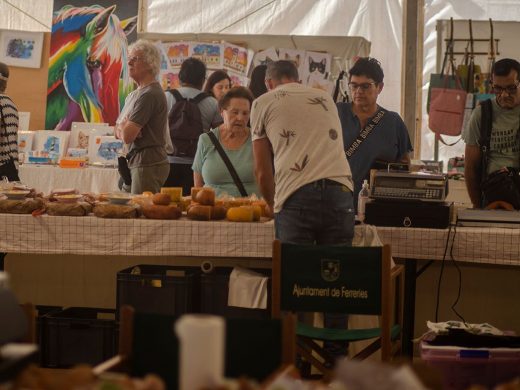 (Fotos) Animada Feria de Artesanía en Ferreries