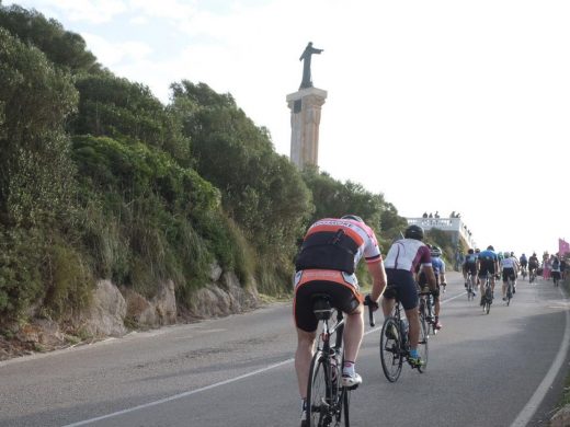 (Fotos) La Volta Cicloturista despide en Menorca una edición brillante