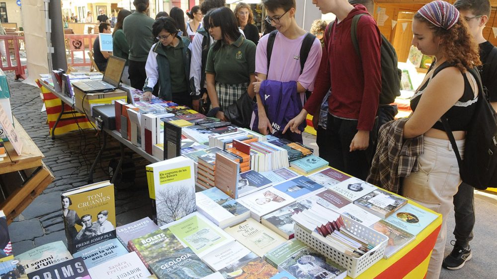 Esta mañana alumnos de los centros educativos han visitado la Feria (Foto: Tolo Mercadal)