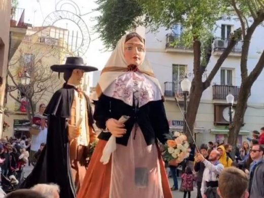 (Fotos) Los ‘gegants’ de Maó en la Fiesta Mayor de Sant Andreu de Palomar en Barcelona