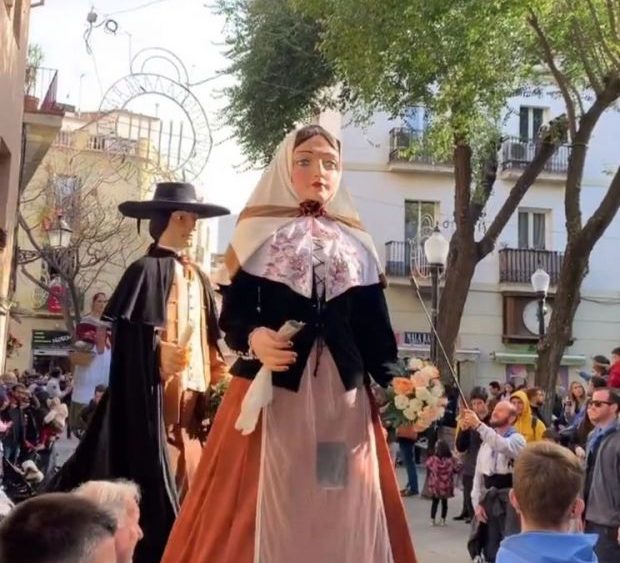 Tomeu y Guida bailando en Sant Andreu de Palomar