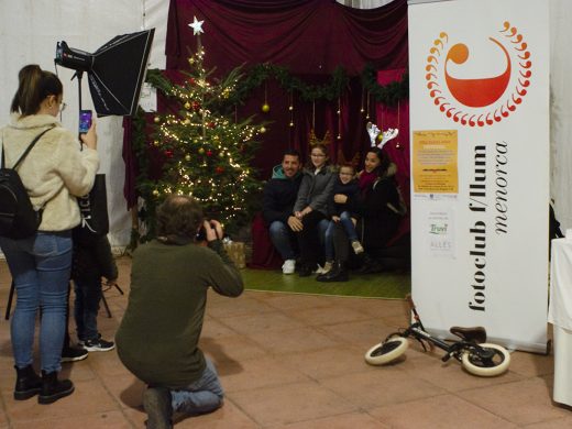 (Fotos) Ferreries inaugura su Mercat de Nadal