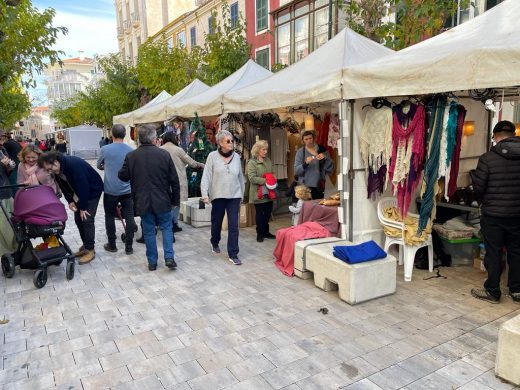 (Fotos) Gran afluencia a la ‘Fira de Nadal’ de Maó