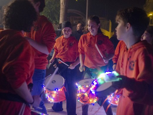 (Fotos) Los ‘dimonis’ alumbraron Ferreries para celebrar Sant Antoni