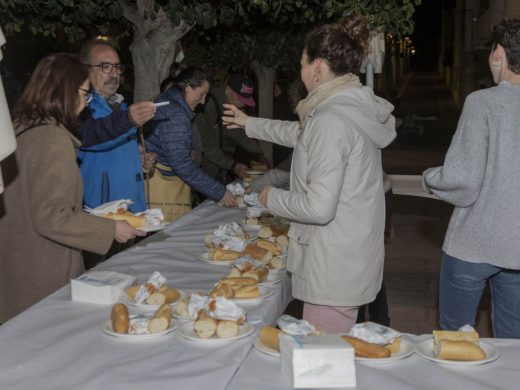 Aroma de torrada en la vigilia de Sant Antoni