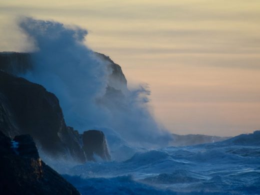 (Fotos) El viento de poniente golpea la costa