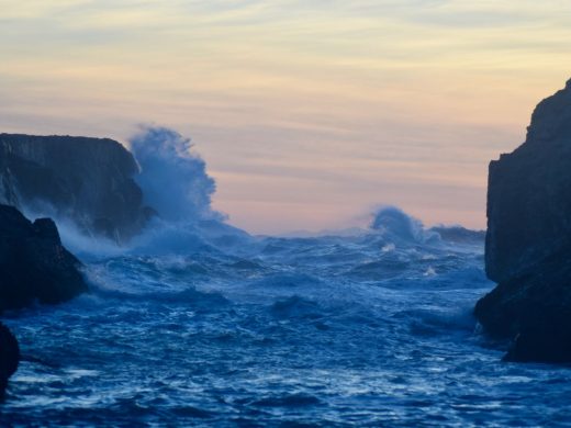 (Fotos) El viento de poniente golpea la costa