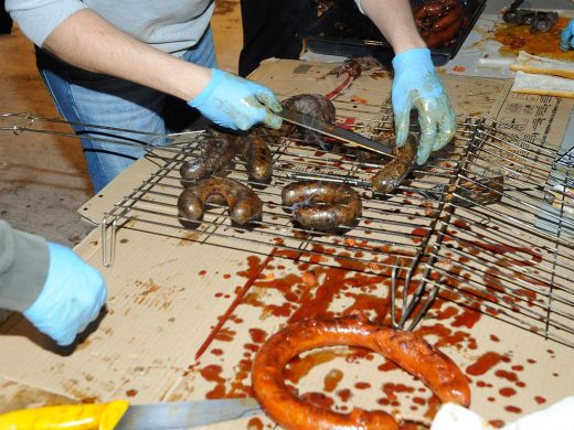 Aroma de torrada en la vigilia de Sant Antoni