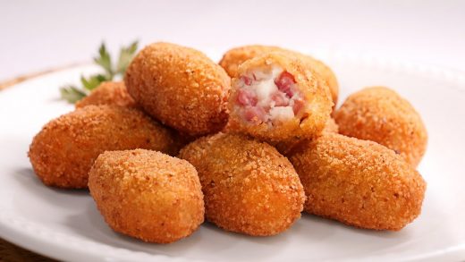 Plato de croquetas.