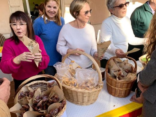 (Fotos) Gran afluencia de público en el ‘Mercat de Sant Antoni’