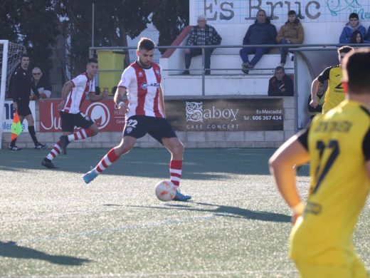 El Mercadal tiene un problema en casa y no pasa del empate a 0 ante  el Manacor