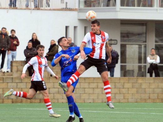 El Mercadal tumba al líder, Andratx, por 2-1