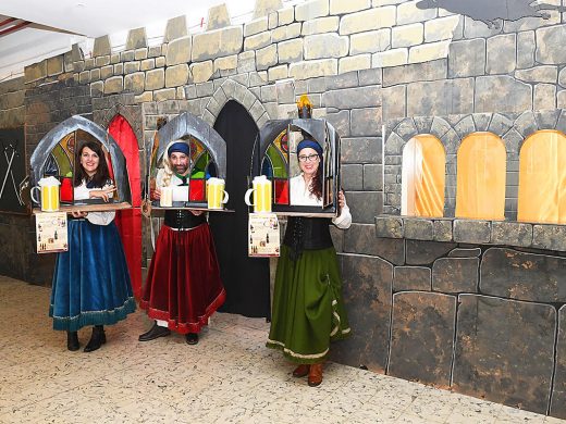 (Fotos) La Escuela de Arte de Menorca vuelve a la época medieval en Carnaval