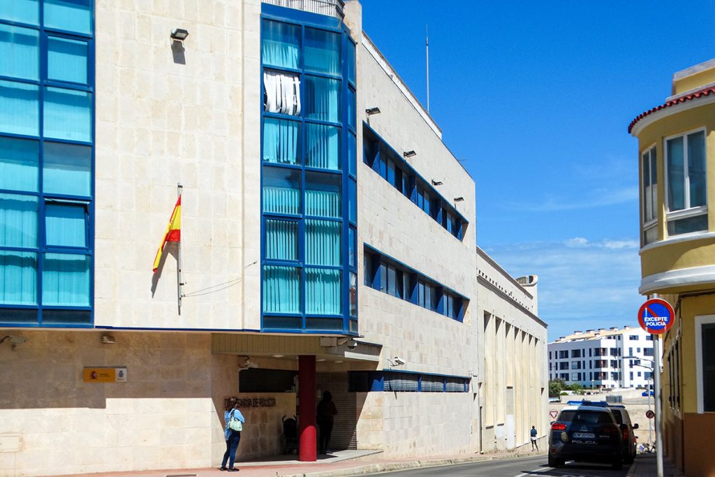 Policía Nacional de Ciutadella.