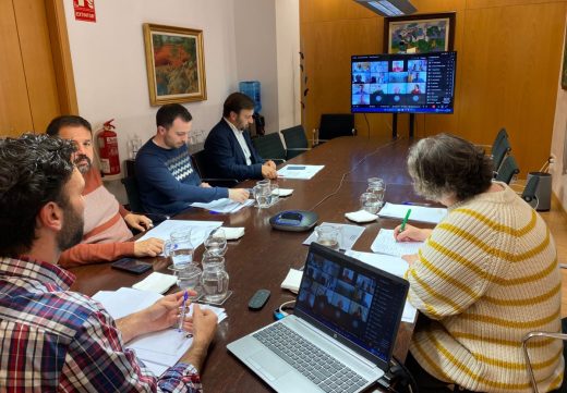 Imagen de la reunión en la que se aprobó el Protocolo