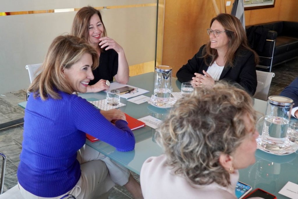 La ministra de Transportes con las presidentas del Govern y el Consell en la reunión celebrada esta mañana en Menorca