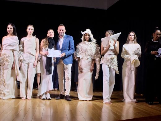 (Fotos) Carla Corbett gana en Alaior el Certamen Nacional de Jóvenes Diseñadores de Moda