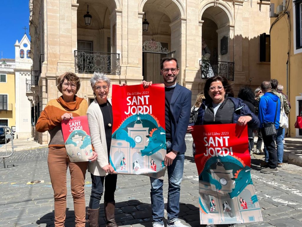 El alcalde y regidoras de Maó presentan el cartel del Día del Libro