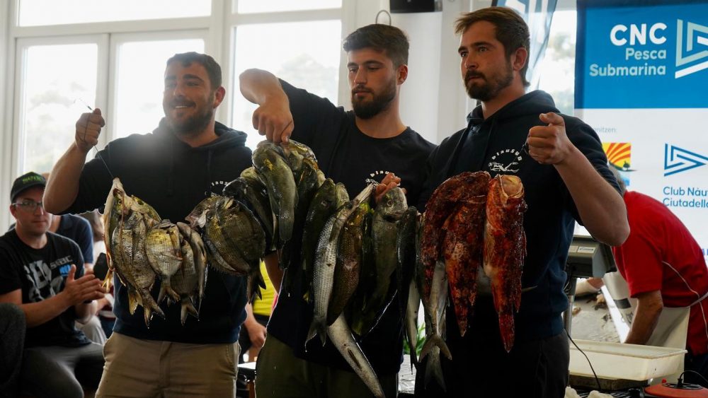 Las capturas fueron muy buenas en aguas de Ciutadella (Foto; CN Villacarlos)