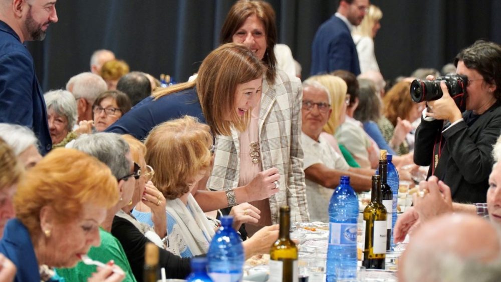 El encuentro ha tenido lugar en la Sala Multifuncional Canal Salat, de Ciutadella