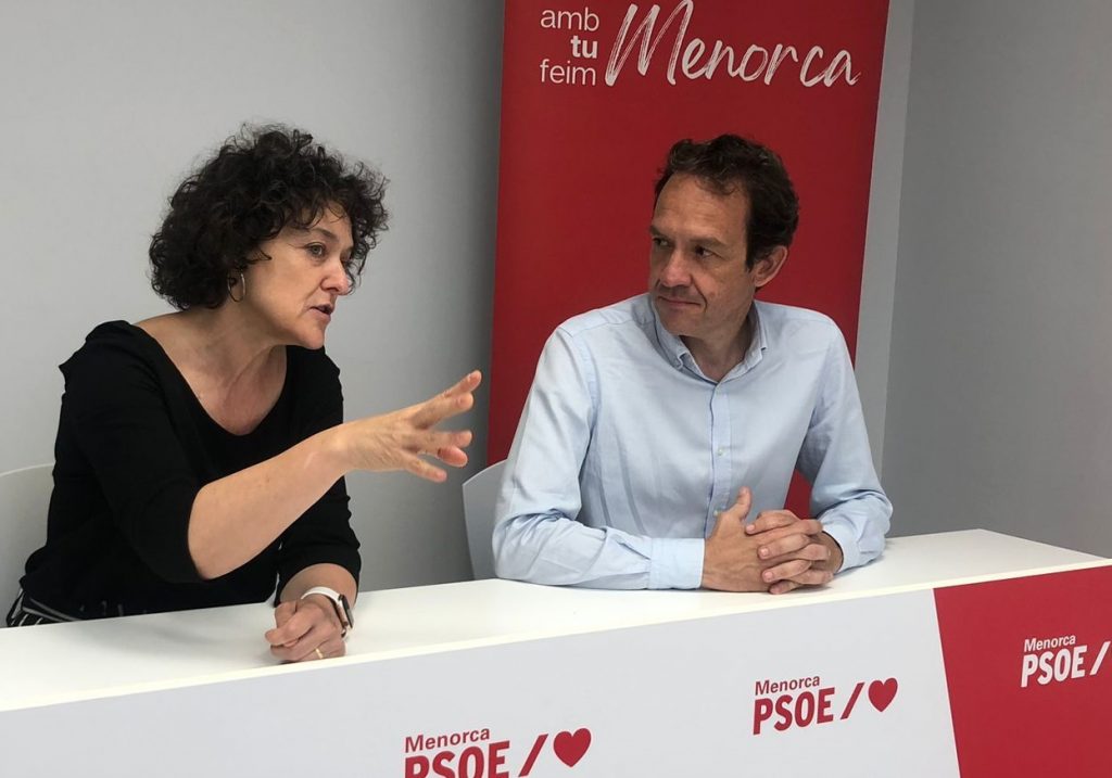 Los candidatos al Parlament Pilar Carbonero y Marc Pons