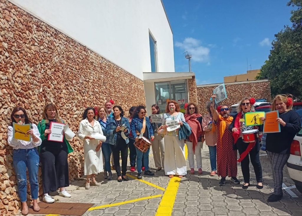 Trabajadores de los Juzgados de Maó en huelga este miércoles