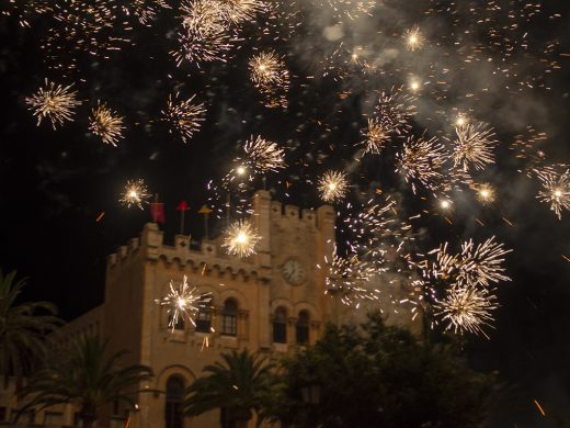 (Fotos) Pèl de Gall y los fuegos artificiales cierran un Sant Joan espectacular